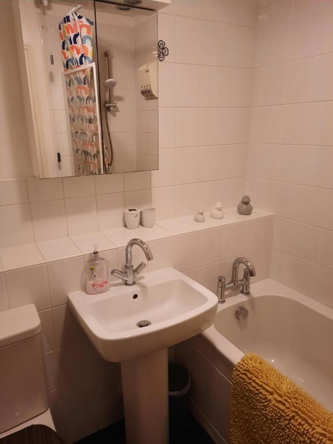 Apartament Redmire - 2 Bed 1St Floor Flat Overlooking Green Darlington  Zewnętrze zdjęcie